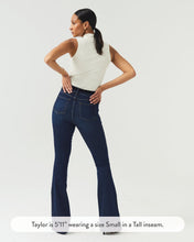 FLARE JEANS