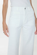 Zooey Le Blanc Cropped Jean