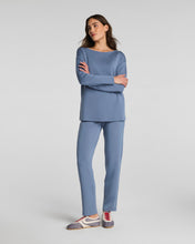 Airessentials Slim Straight Pant