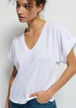 STEVIE CUFFED V-NECK