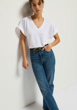 STEVIE CUFFED V-NECK