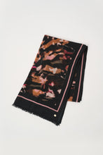 Abstract Pint Fringed Wool Scarf