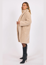 Rendezvous Wubby Fur Collar Coat