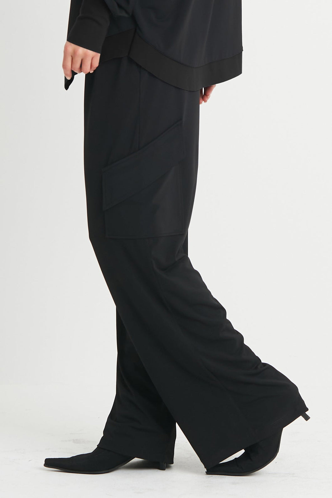 Angle Pocket Pant