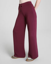 Airessentials Wide Leg Pant