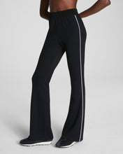 Airpique Flare Track Pant