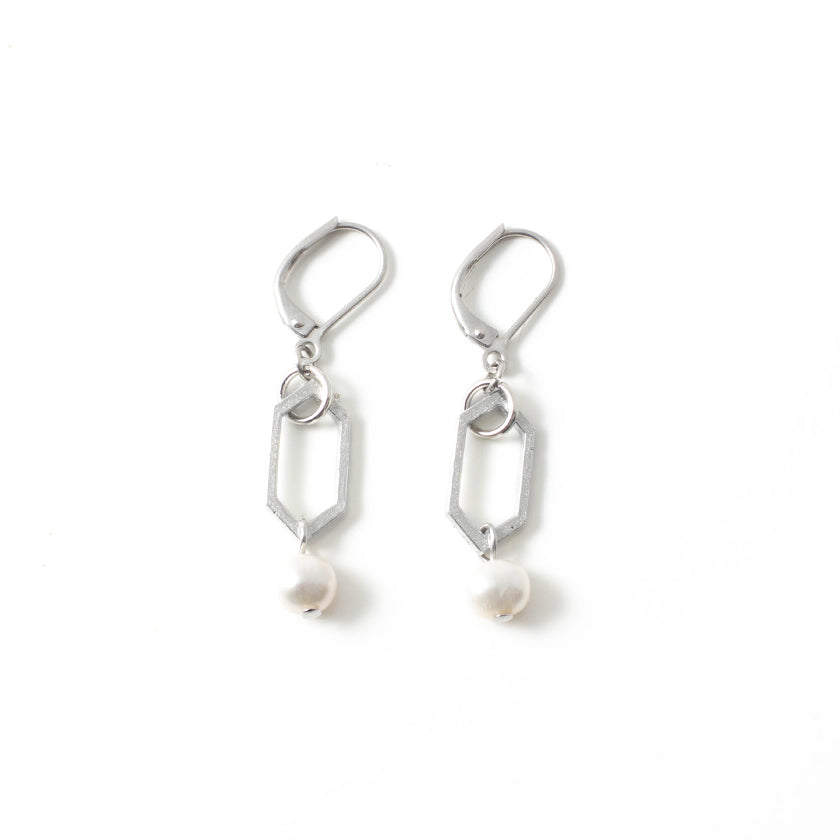 CAPRI EARRING-PEWTER/PEARL