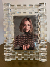 CRYSTAL RINGS 5X7 FRAME