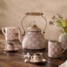 Rosy Check 2qt Tea Kettle