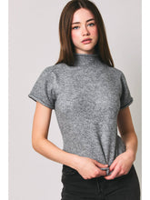 Short Sleeve Knot Cropped Top