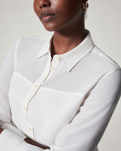 SILK BUTTON DOWN