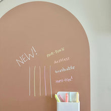 White Dustless Chalk Crayons and Magnetic Holder