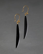 SILVER LUCITE SLIVER WIRE EARRING