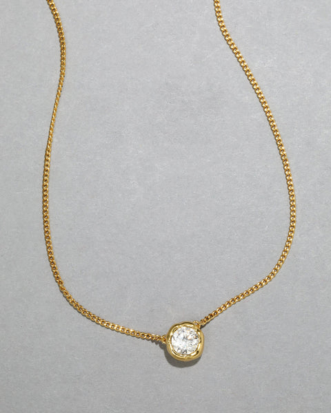 Asterales Gold Solitaire Necklace