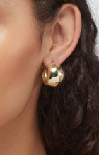 Kaitlin Gold Hoop Earring