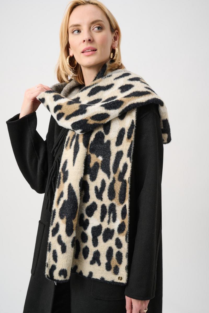 Animal Print Knit Scarf