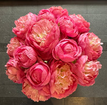 Fuchsia Ranunculus in Glass Vase-Small