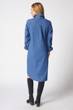 Perfect Travel Medium Denim Cafe Midi Dress