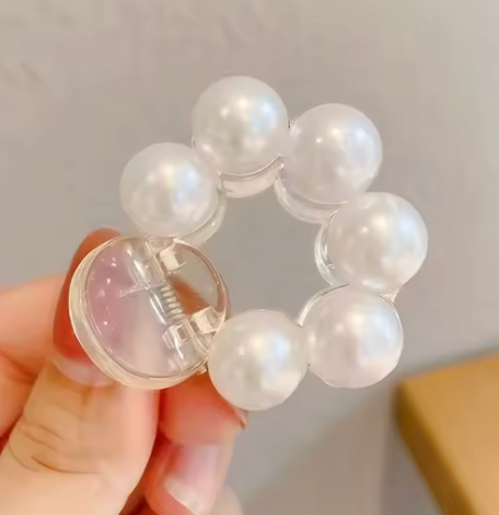Pearl Circle Hair Clip