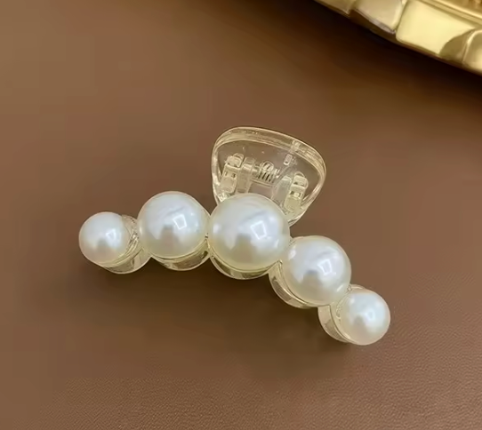 Pearl Hair Clip 2