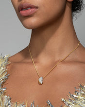SOLANALES CRYSTAL SMALL PEBBLE NECKLACE