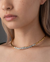 SOLANALES GOLD CRYSTAL SKINNY COLLAR NECKLACE