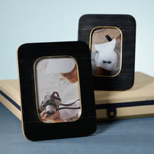 Black Resin Ribbed 4x6 Frame