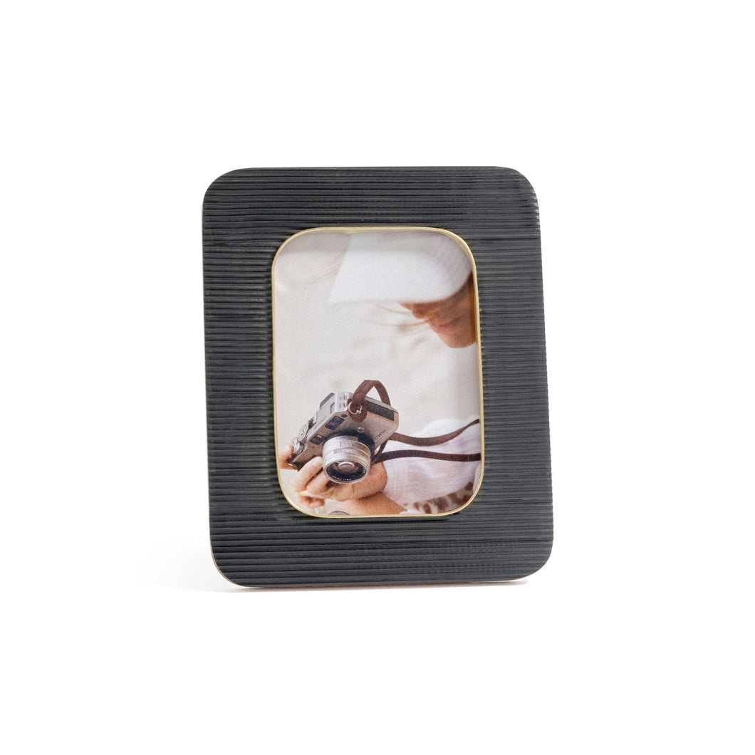 Black Resin Ribbed 5x7 Frame