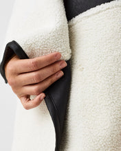 FLEECE AND LEATHER LONG WRAP