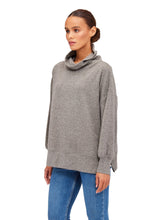 FUNNEL NECK ZIPPER TOP