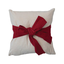 PILLOW W/ BOW