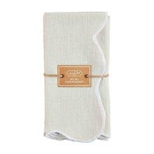 WHITE SCALLOPED NAPKIN SET