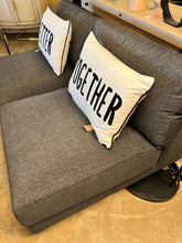 EXTERIOR ARMLESS LOVESEAT