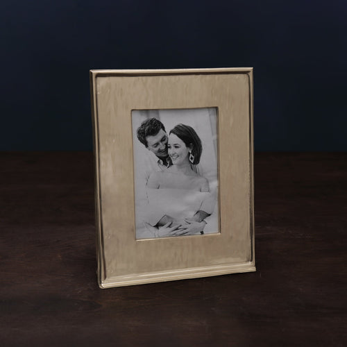 EMERSON 5X7 GOLD VERTICAL FRAME