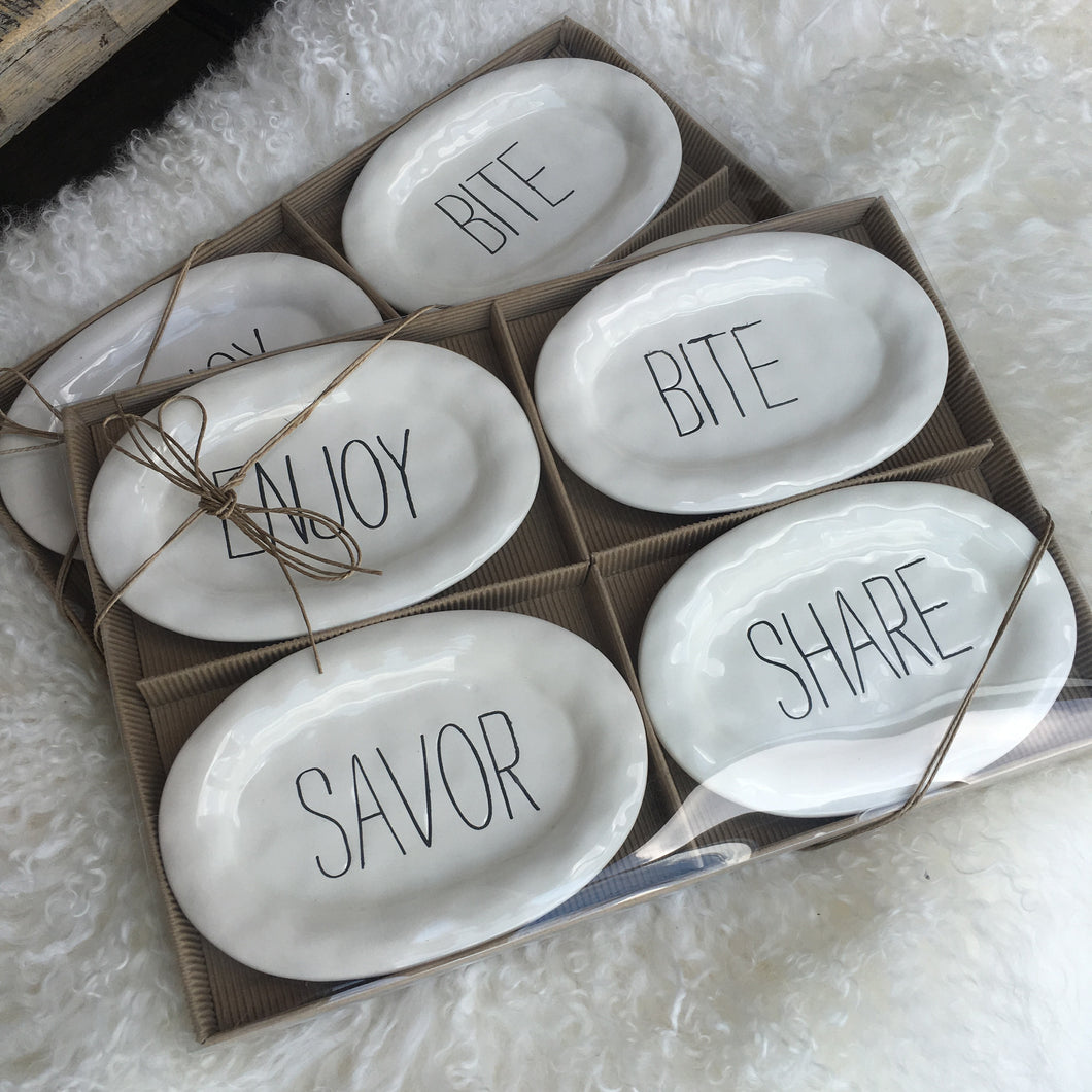 Bistro Plate Set, Gifts, Mud Pie, Laura of Pembroke