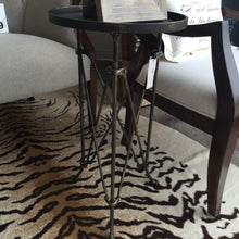 ROUND METAL ACCENT TABLE