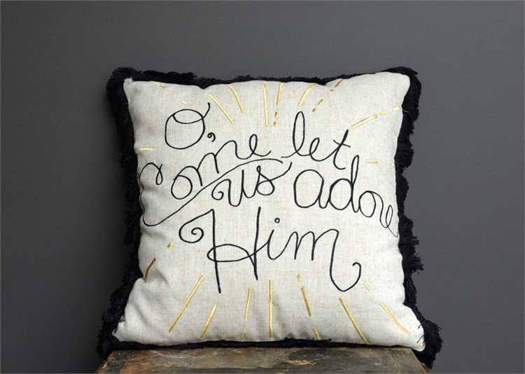 Xmas Pillow, Gifts, Laura of Pembroke