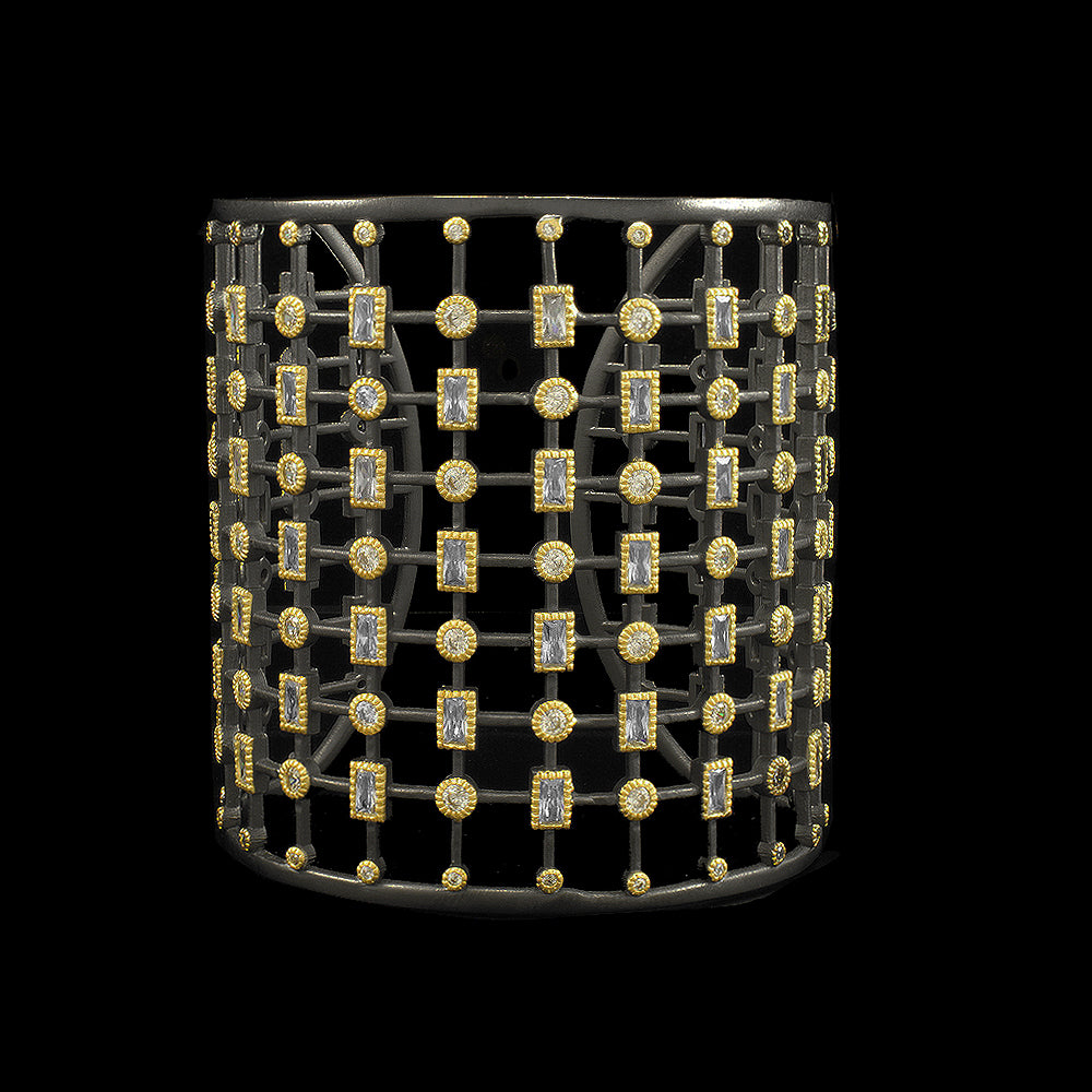 LARGE BLACK/GOLD CUFF