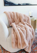 BLUSH THROW 60X72