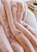 BLUSH THROW 60X72