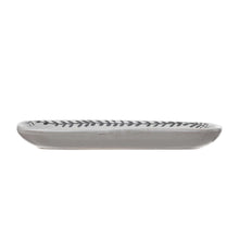 STONEWARE PLATE W/PATTERN EDGE