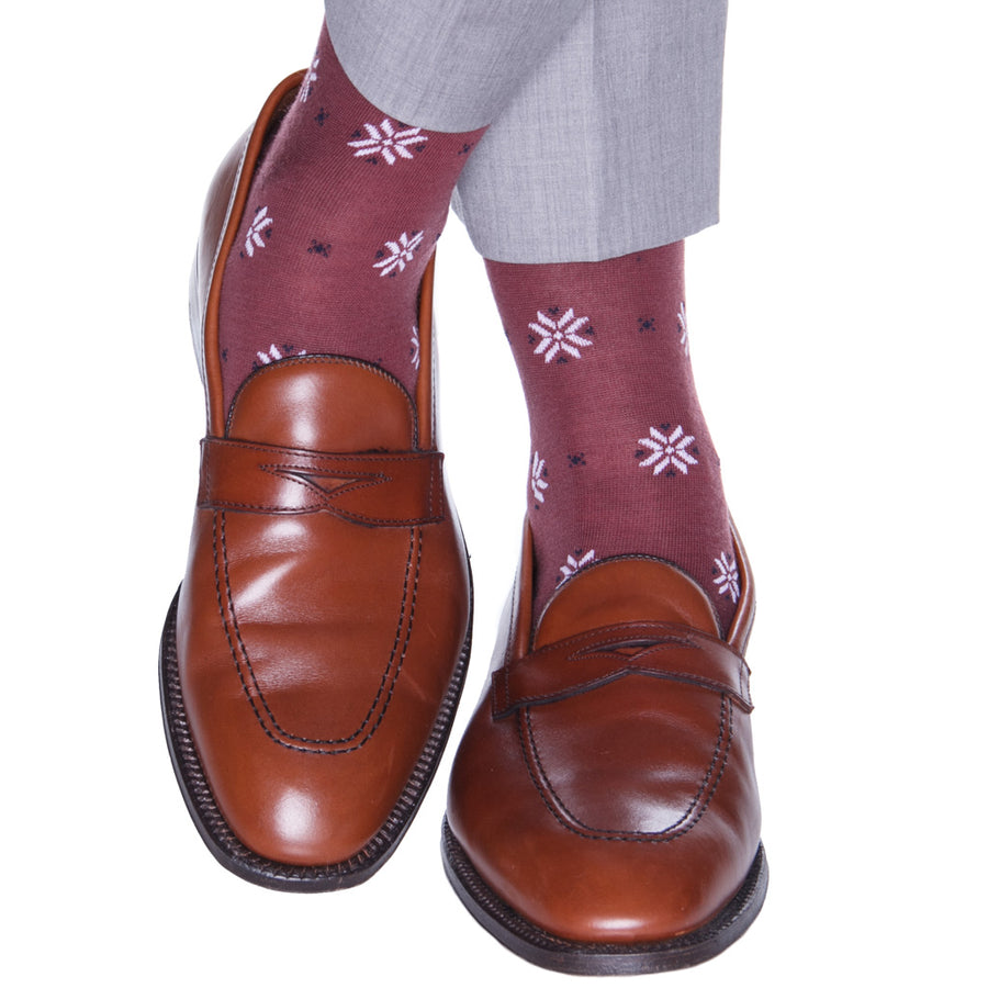 BURGUNDY W/WHITE SNOWFLAKE MC SOCK