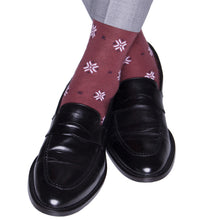 BURGUNDY W/WHITE SNOWFLAKE MC SOCK